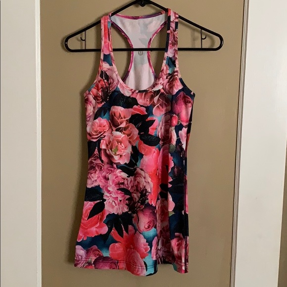 Lululemon Racerback Tank!! - Picture 1 of 5